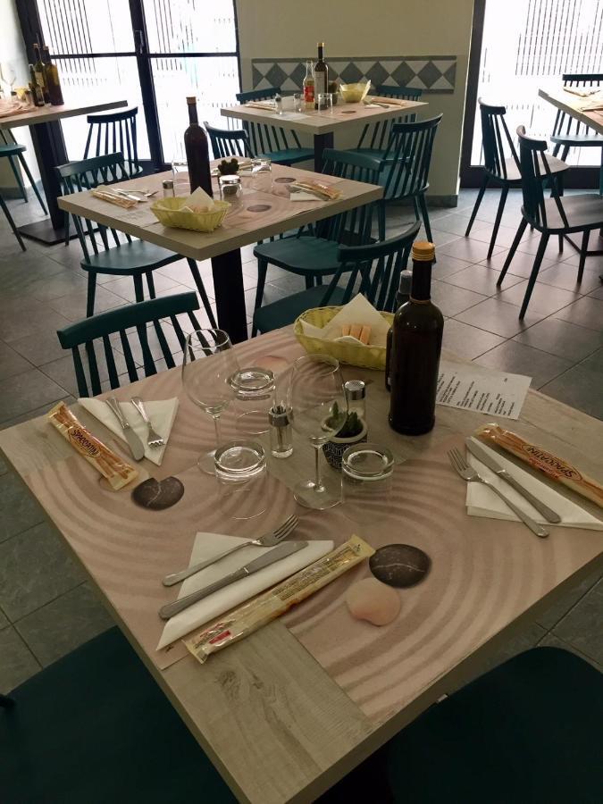 Hotel Mare Inn Finale Ligure Instalações foto
